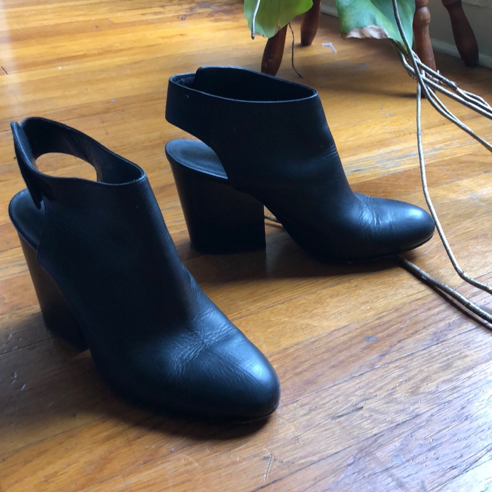 Vince heeled mules